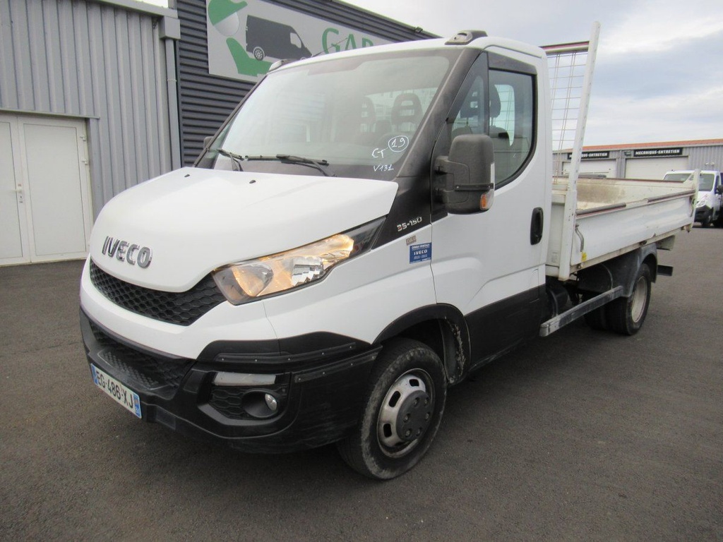 CAMIONS BENNE Double cabine