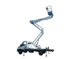 [SNAKE 2413] Camion nacelle articulé 24 m